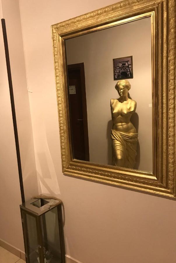 Affittacamere Home&Stazione Болоня Екстериор снимка