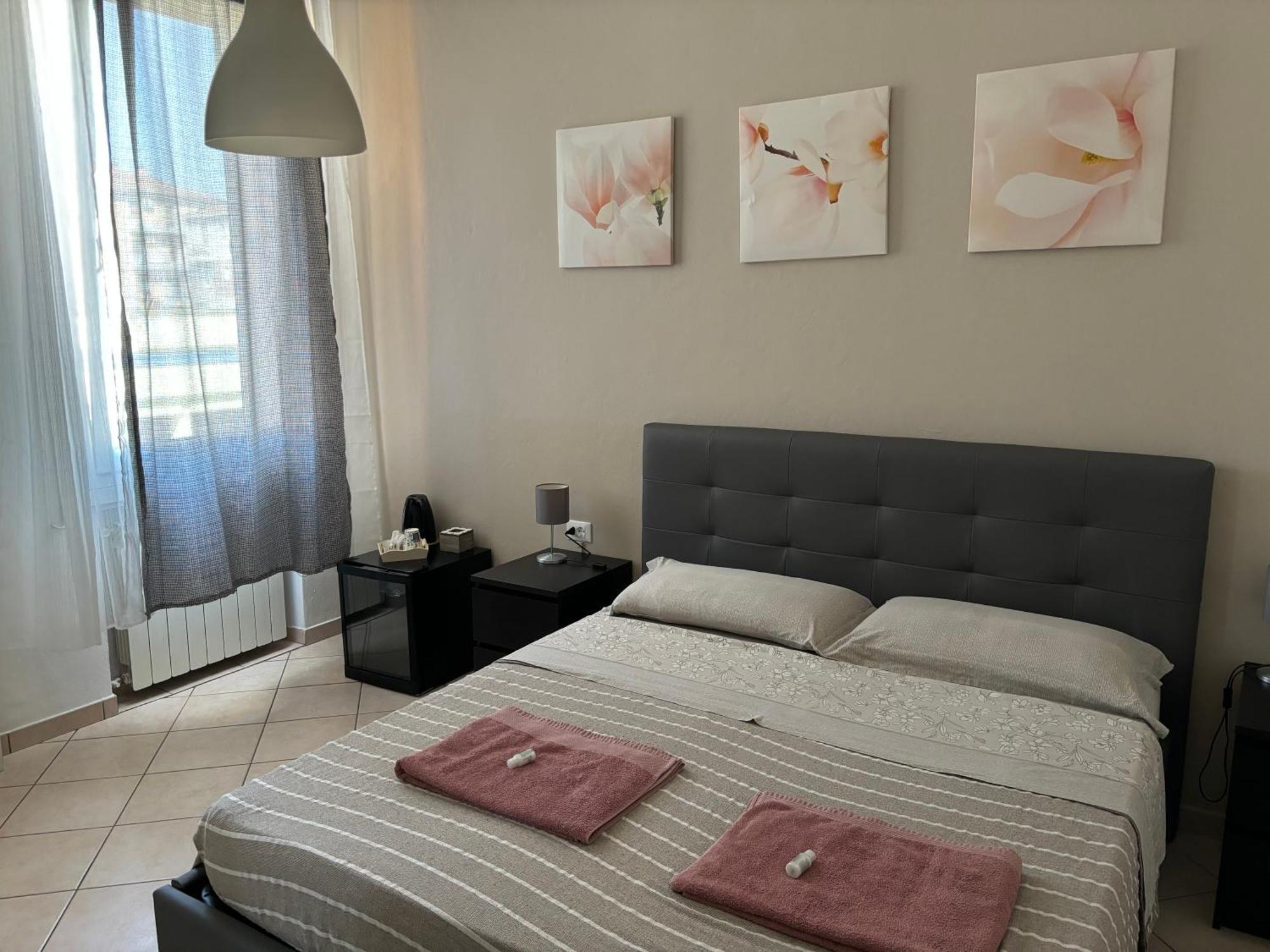 Affittacamere Home&Stazione Болоня Екстериор снимка
