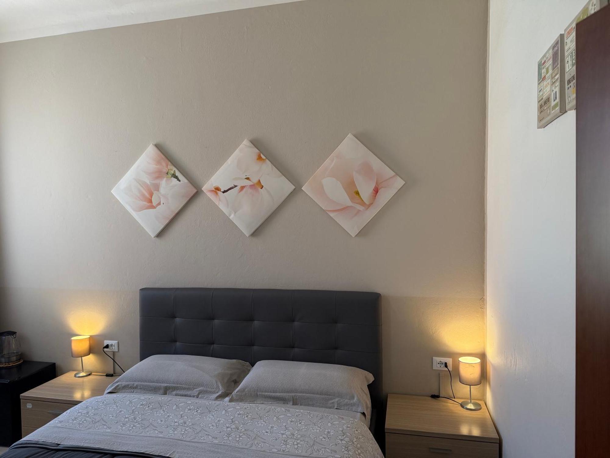 Affittacamere Home&Stazione Болоня Екстериор снимка